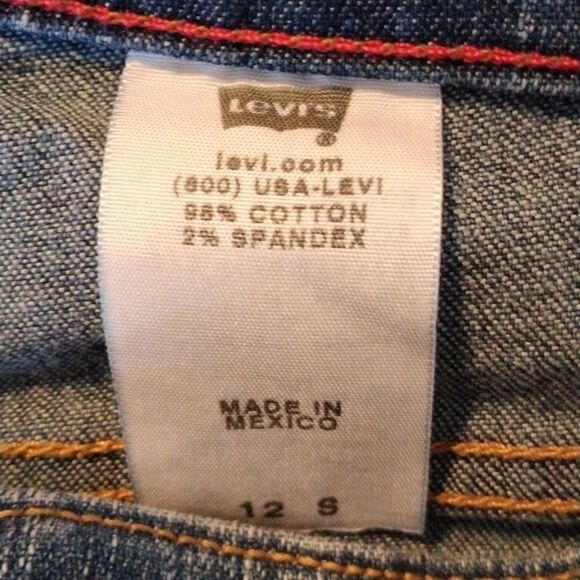 Levi's Relaxed Boot Cut 550 Jeans - Picture 8 of 10